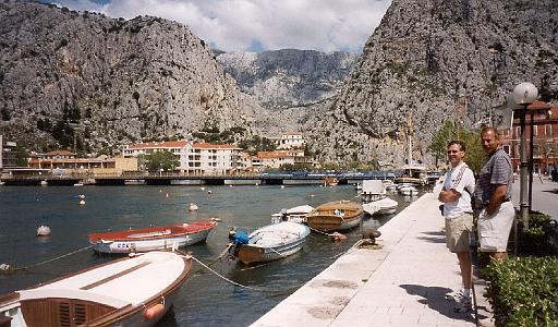 2001-04- Split-Omis.jpg